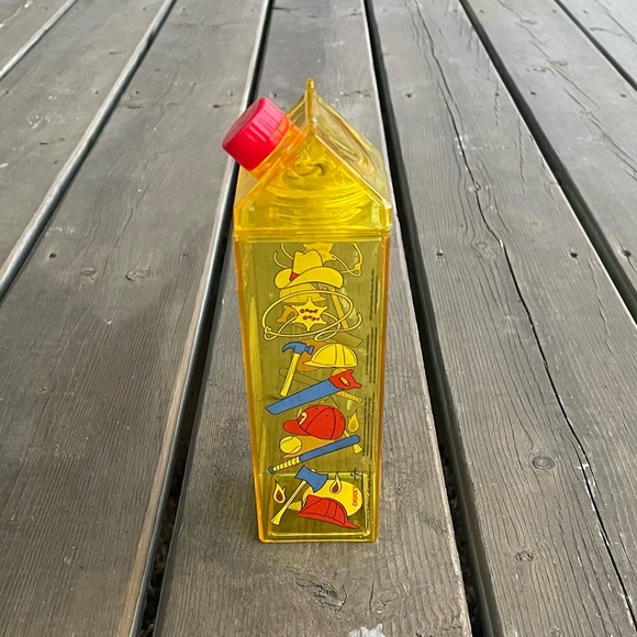 Universal City Studios 2023 Chucky 16 OZ Milk Cartoon Water Bottle - Picture 5 of 16